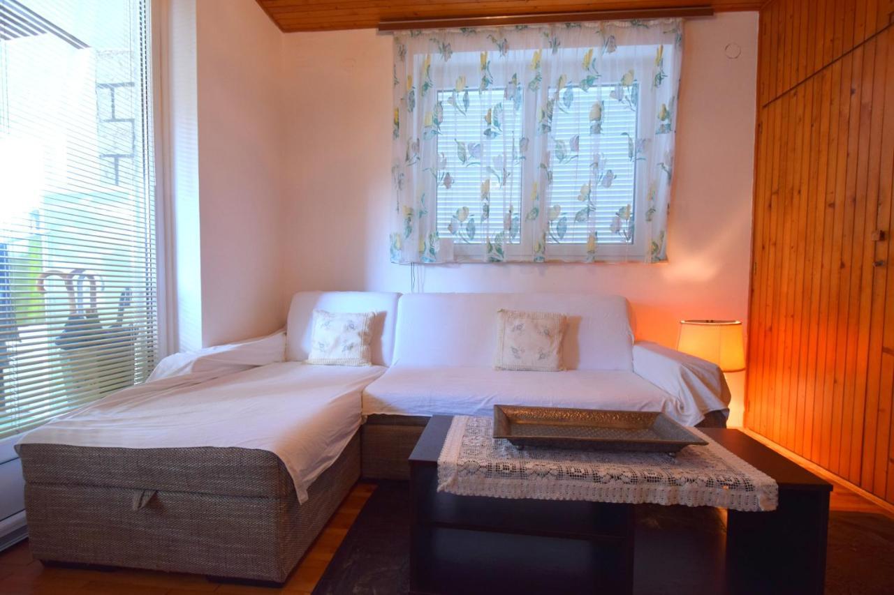 Apartment Angela Малинска Екстериор снимка